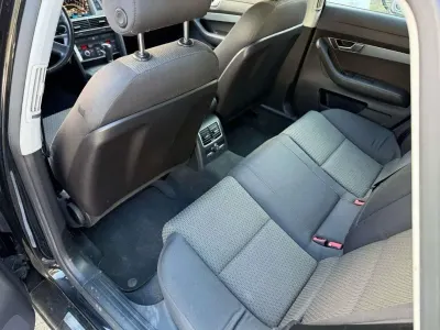 Gebraucht Audi A6 Comfort 177 PS (130 kW) 2007 Schwarz Kombi