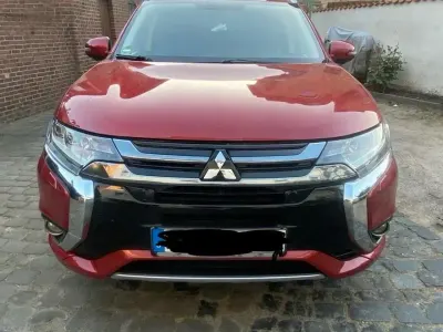 Gebraucht Mitsubishi Outlander 116 PS (85 kW) 2016 Rot SUV