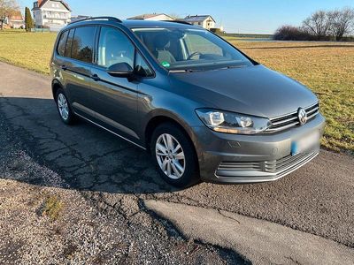 Gebraucht VW Touran Highline 150 PS (110 kW) 2020 Grau Van / Kleinbus
