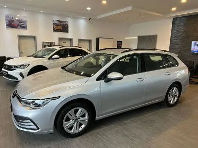 Gebraucht VW Golf VIII 150 PS (110 kW) 2021 Silber Kombi