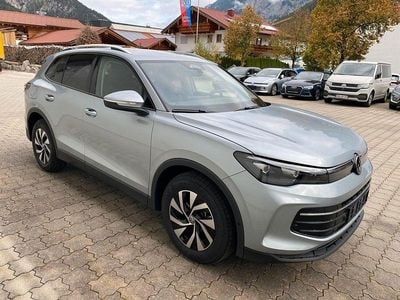 Gebraucht VW Tiguan S 150 PS (110 kW) 2025 Silber SUV