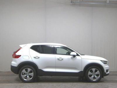 Weiss Gebraucht 2020 Volvo XC40 Momentum SUV | 20.980 € (Guter Preis)