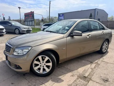 Gebraucht Mercedes C200 184 PS (135 kW) 2010 Beige Limousine