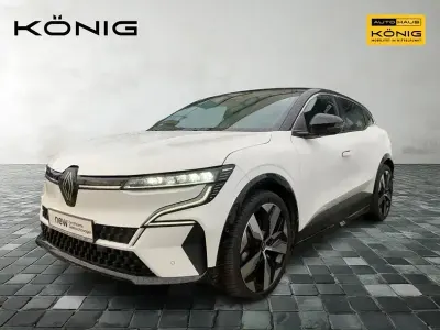 Używany Renault Megane E-Tech 2023 Biały Sedan/Limuzyna