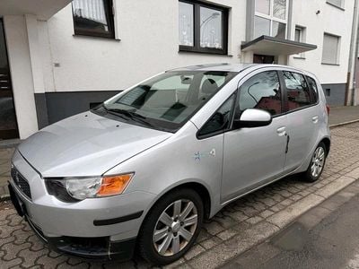 Gebraucht Mitsubishi Colt 75 PS (55 kW) 2011 Silber Kleinwagen