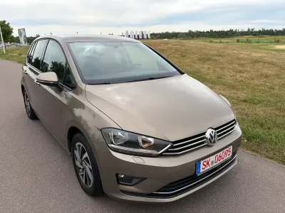 Gebraucht VW Golf VII Sound 110 PS (80 kW) 2017 Gold Limousine