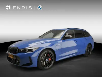 Używany BMW 330e Sport Line 292 KM (214 kW) 2024 Niebieski Kombi