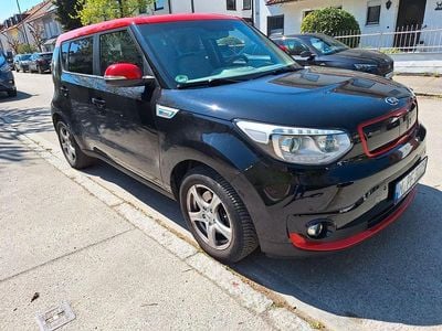 Second-hand Kia Soul Play 80 kW (110 CP) 2017 Negru SUV