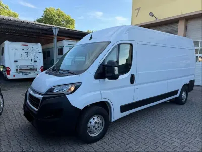 Gebraucht Peugeot Boxer Premium 140 PS (102 kW) 2022 Weiß Van