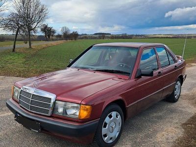Gebraucht Mercedes 190 102 PS (75 kW) 1990 Rot Limousine