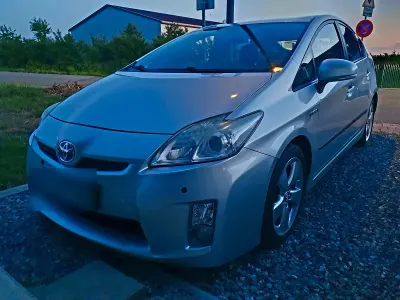 Gebraucht Toyota Prius 136 PS (100 kW) 2009 Silber Kleinwagen