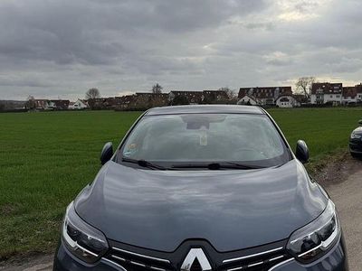 Begagnad Renault Kadjar Equilibre 140 HK (102 kW) 2021 Grå SUV