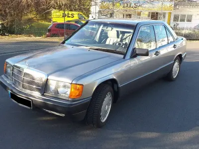 Gebraucht Mercedes 190 118 PS (86 kW) 1989 Grau Limousine