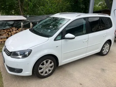 Gebraucht VW Touran Cup 140 PS (102 kW) 2015 Weiß Van / Kleinbus