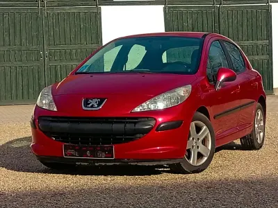 Gebraucht Peugeot 307 90 PS (66 kW) 2008 Rot Limousine