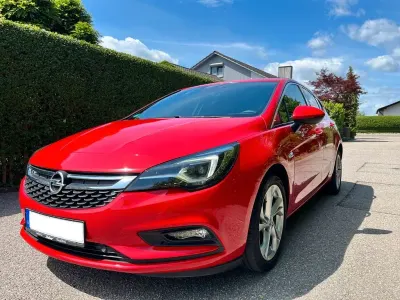 Gebraucht Opel Astra Dynamic 110 PS (80 kW) 2016 Rot Limousine