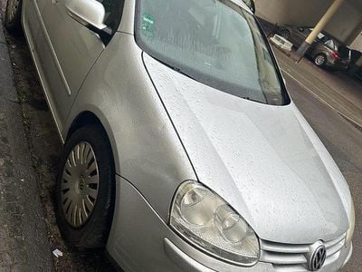 Gebraucht VW Golf V 75 PS (55 kW) 2005 Grau Kleinwagen