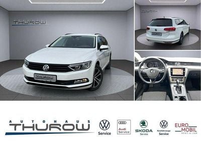 Gebraucht VW Passat Comfortline 190 PS (139 kW) 2019 Oryxweiß permutteffekt Kombi