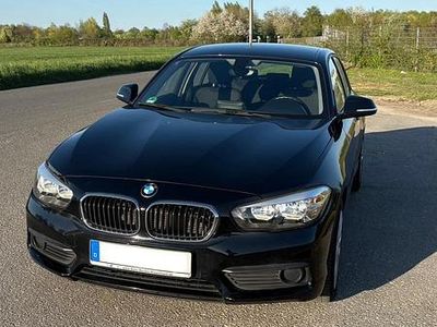 Schwarz Gebraucht 2017 BMW 118 Advantage Kleinwagen | 11.000 € (Fairer Preis)