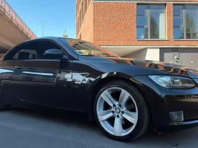 Gebraucht BMW 320 Cabriolet 170 PS (125 kW) 2008 Schwarz Cabrio