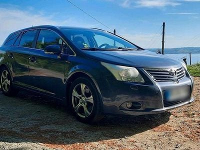 Usata Toyota Avensis T2 150 CV (110 kW) 2010 Blu Station wagon