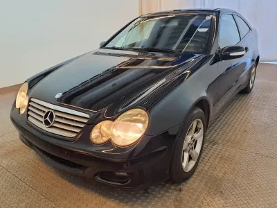 Gebraucht Mercedes C180 143 PS (105 kW) 2006 Schwarz Coupé
