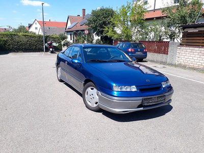 Usado Opel Calibra 115 HP (84 kW) 1992 Azul Coupé