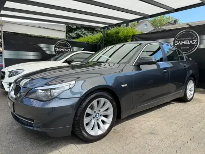 Gebraucht BMW 523 190 PS (139 kW) 2009 Grau Limousine