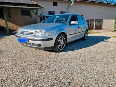 Gebraucht VW Golf IV 100 PS (73 kW) 2002 Silber Kleinwagen