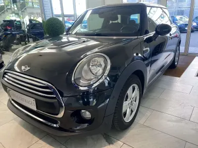Begagnad Mini Cooper 103 HK (75 kW) 2017 Svart Halvkombi