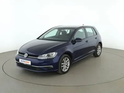 Gebraucht VW Golf VII Comfortline 2018 Blau Limousine
