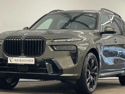 Manhattan metallic Neu 2025 BMW X7 Comfort Edition SUV | 115.999 € (Fairer Preis)