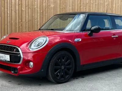 Gebraucht Mini Cooper S Pepper 192 PS (141 kW) 2018 Rot Kleinwagen