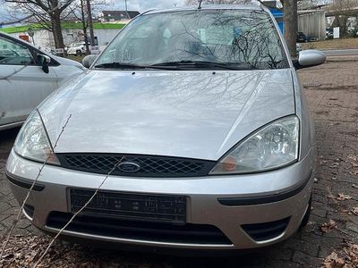 Gebraucht Ford Focus 75 PS (55 kW) 2002 Silber Kleinwagen