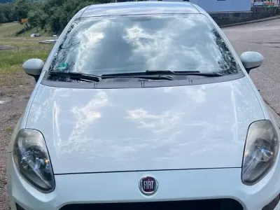 Gebraucht Fiat Punto Evo Active 69 PS (50 kW) 2013 Weiß Kleinwagen