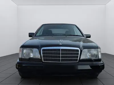 Gebraucht Mercedes E320 220 PS (161 kW) 1993 Schwarz Cabrio