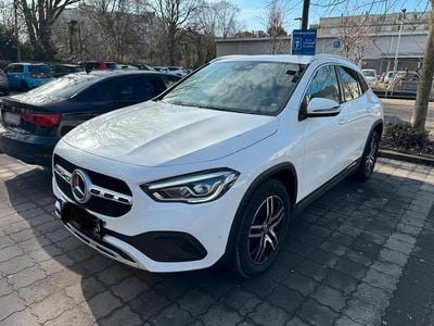 Gebraucht Mercedes GLA200 163 PS (119 kW) 2022 Weiß SUV