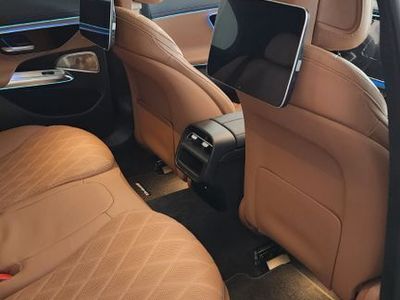 Gebraucht Mercedes E200 AMG Line Premium 227 PS (166 kW) 2024 Schwarz Limousine