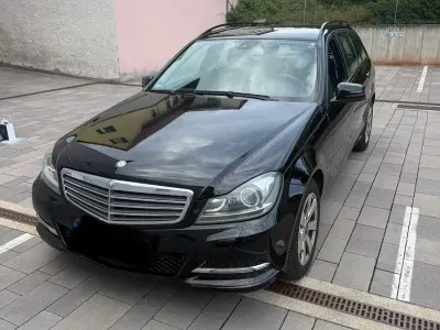 Gebraucht Mercedes C200 Elegance 136 PS (100 kW) 2012 Schwarz Kombi