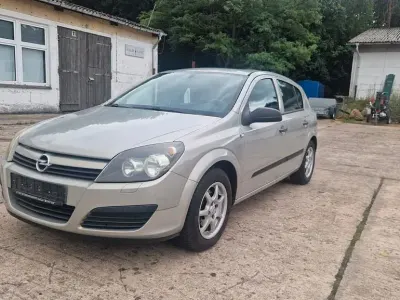 Gebraucht Opel Astra Basis 105 PS (77 kW) 2005 Grau Limousine