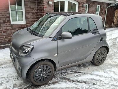 Grau Gebraucht 2023 Smart ForTwo Electric Drive Coupé | 15.999 € (Etwas zu teuer)