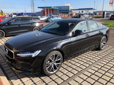 Gebraucht Volvo S90 Momentum 190 PS (139 kW) 2019 Schwarz Limousine