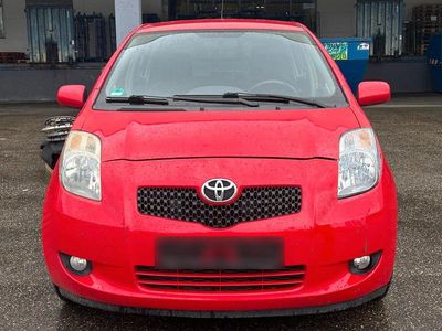Gebraucht Toyota Yaris Cool 69 PS (50 kW) 2009 Rot Kleinwagen