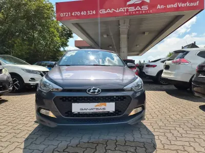 Gebraucht Hyundai i20 Trend 84 PS (61 kW) 2016 Grau Limousine