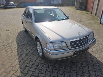 Gebraucht Mercedes C180 Elegance 122 PS (89 kW) 1994 Silber Limousine