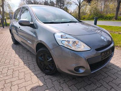Second-hand Renault Clio IV 75 CP (55 kW) 2014 Gri Hatchback