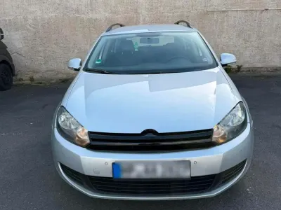 Second-hand VW Golf VI 105 CP (77 kW) 2011 Argintiu Hatchback