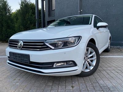 Gebraucht VW Passat 150 PS (110 kW) 2016 Weiß Kombi