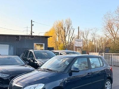 Gebraucht Skoda Fabia Style 86 PS (63 kW) 2010 Blau Limousine