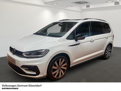 Gebraucht VW Touran Highline 150 PS (110 kW) 2023 Weiss Van / Kleinbus